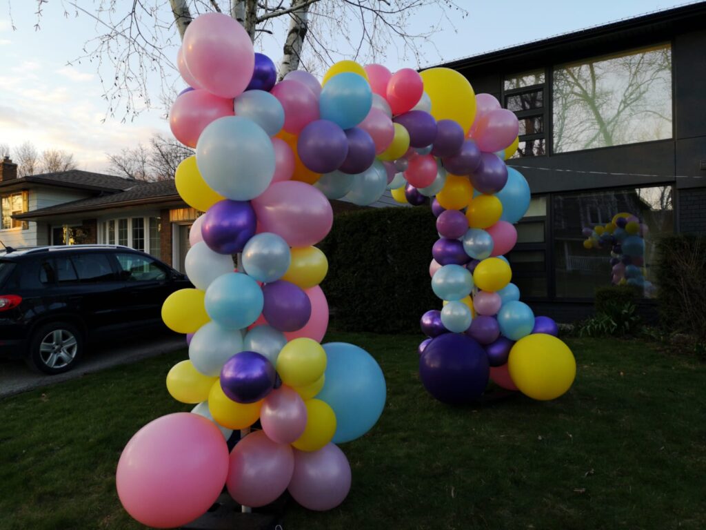 Balloons-Balloon Decor Service Ancaster