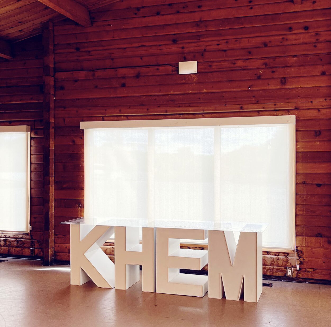 brantford marquee block letters table